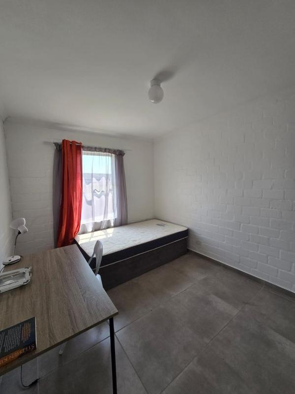 To Let 3 Bedroom Property for Rent in Thornton Western Cape